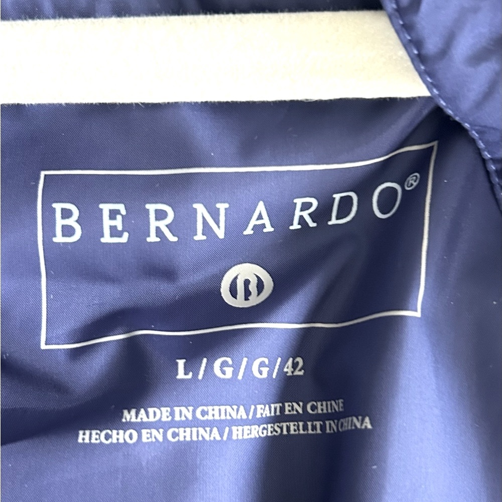 Huge price drop! Bernardo NWOT Women’s Blue Puffer Large - Picture 2 of 7